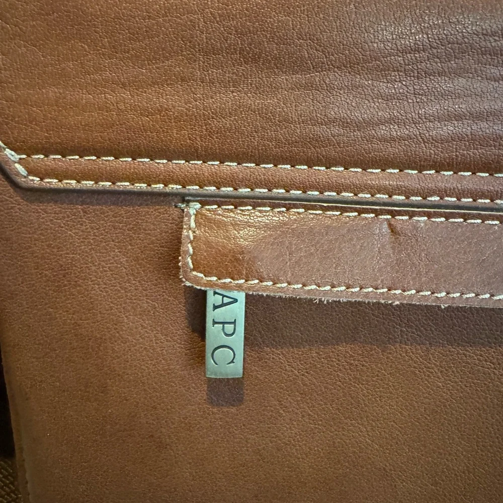 COPY - COPY - Vintage APC Brown Leather Messenger Laptop Briefcase 17